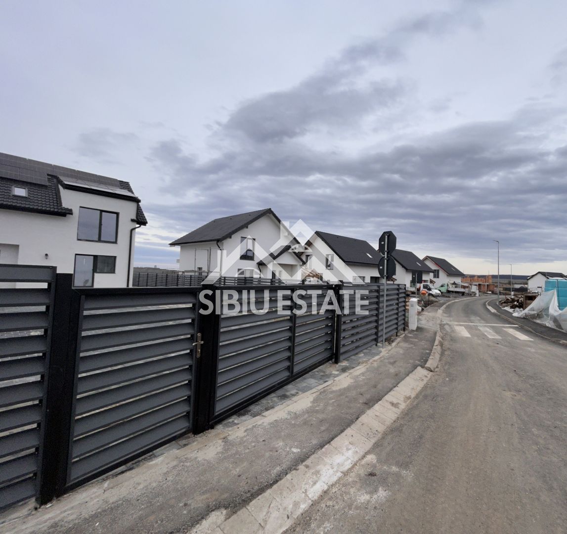 Casa PREMIUM | Carport | Pompa de Caldura DAIKIN | 441 mp teren - Poză 4