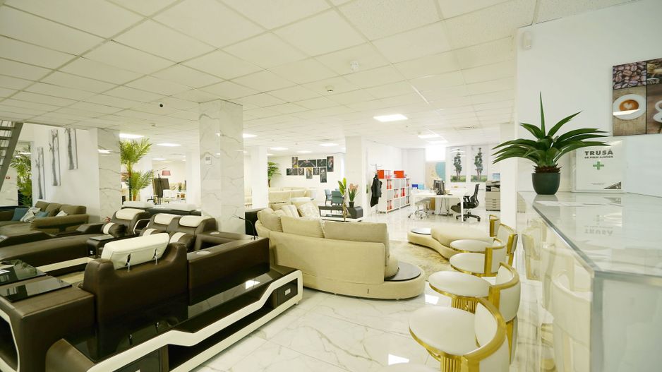 Spatiu comercial 2000 mp,Valea Cascadelor - Poză 15