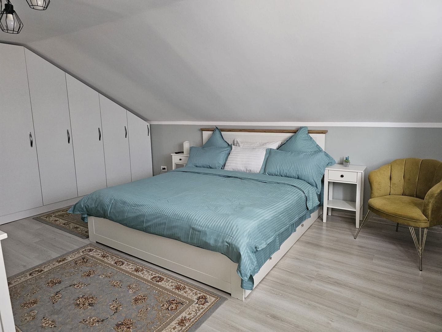 Vila noua, P+1E, mobilata si utilata - zona Bariera Traian - Poză 14