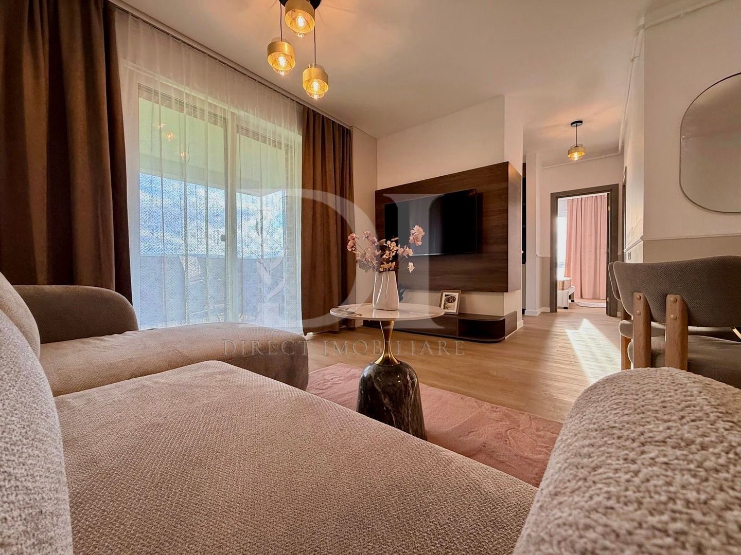 Apartament a cheie / trei camere / Zona Tineretului - Poză 2