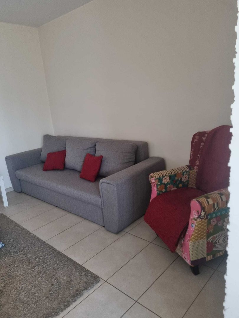 GARSONIERA  COCHETA  ZONA VATRA LUMINOASA - Poză 3