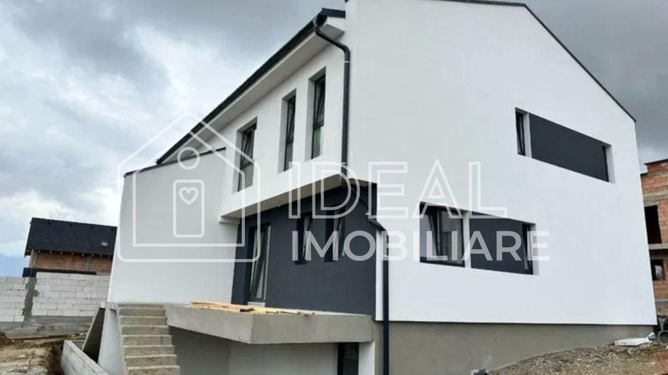 Casa cu 4 camere, pivnita si 300 mp de curte, zona Calea Cisnadiei - Poză 3