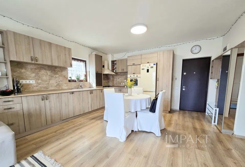 Apartament la vilă în zona liniștită - Poză 4