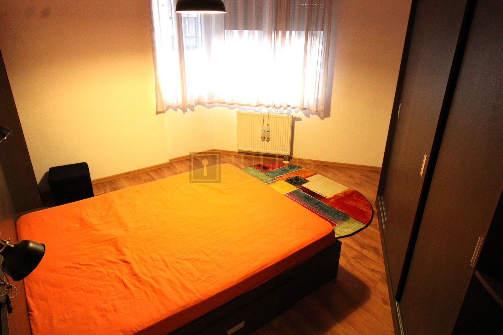 Complex Uranus, spatios, mobilat modern; boxa inclusa. - Poză 14
