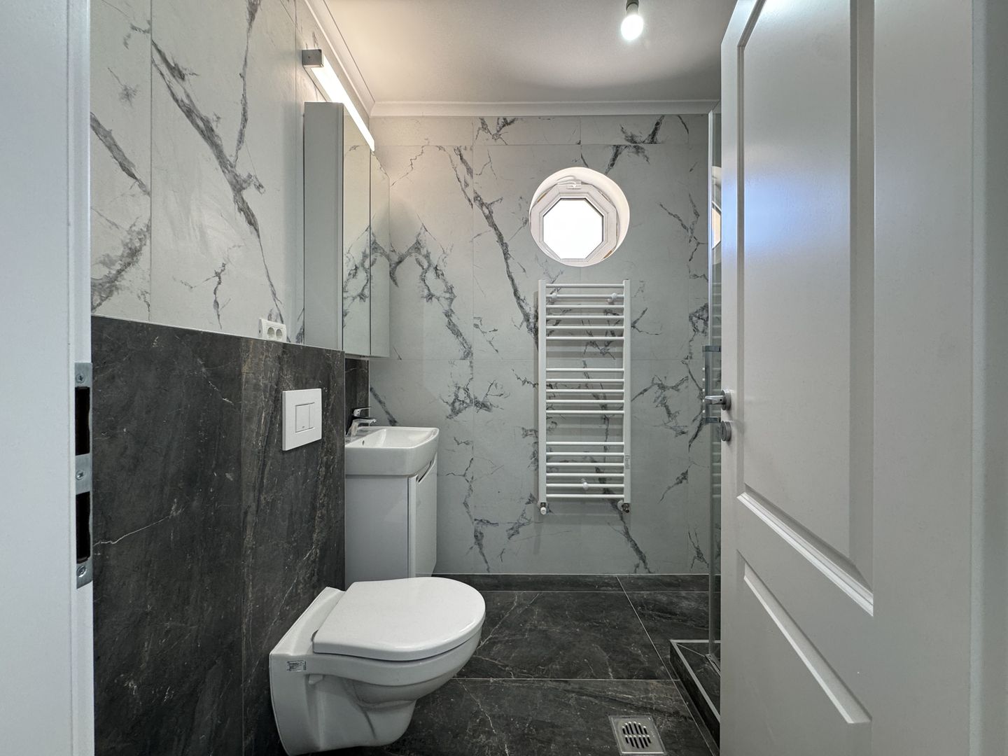 Apartament nr.14 cu 3 camere, boxa si parcare incluse in pret - Poză 6