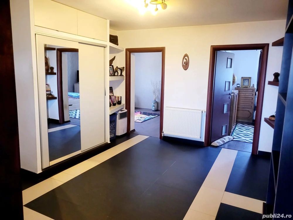 Apartament cu 3 camere - Poză 3