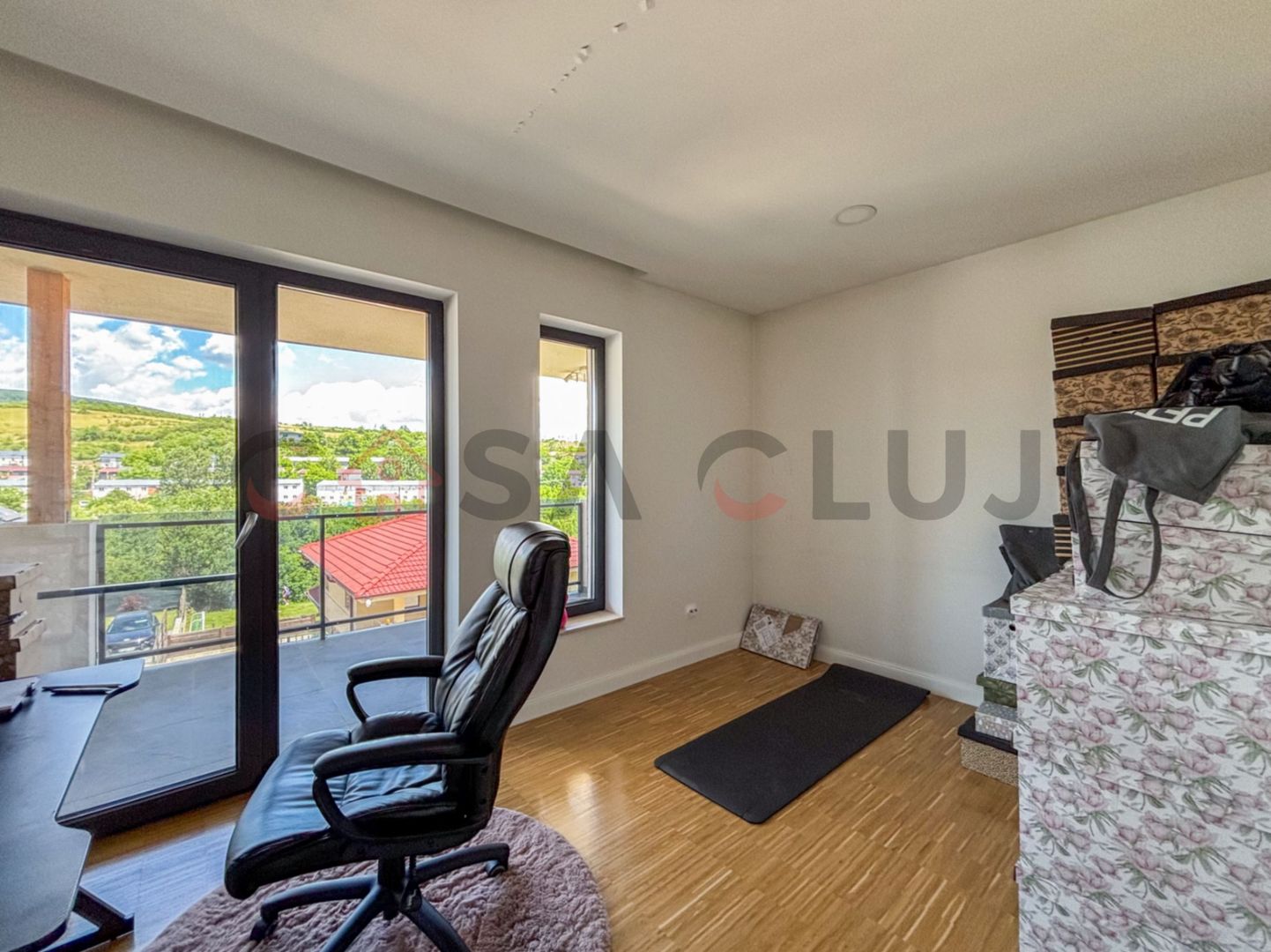 Duplex la cheie - Priveliste frumoasa si curte amenajata - Poză 7