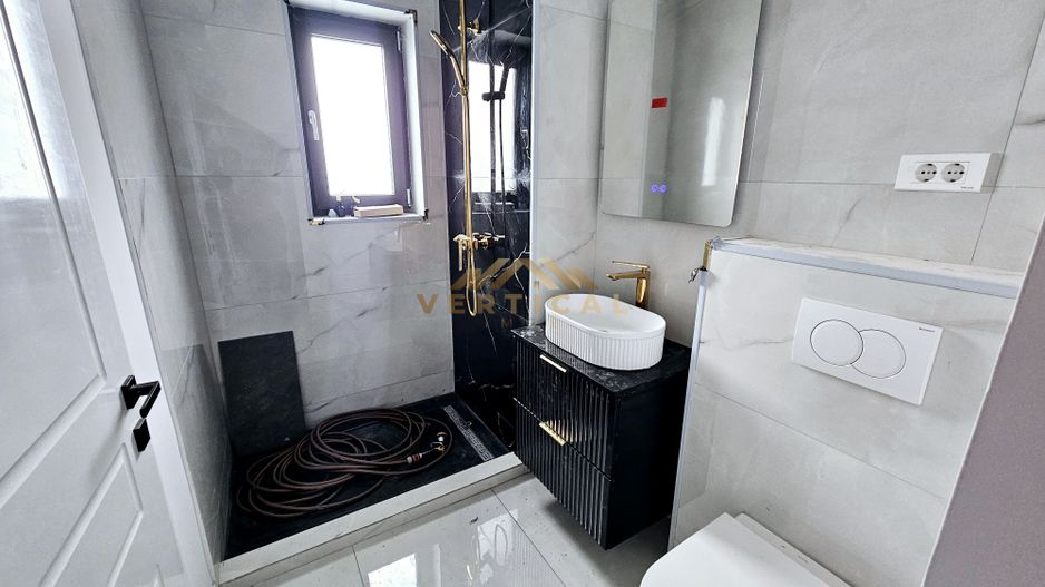 Vila 4 camere in centrul comunei Berceni - Poză 3