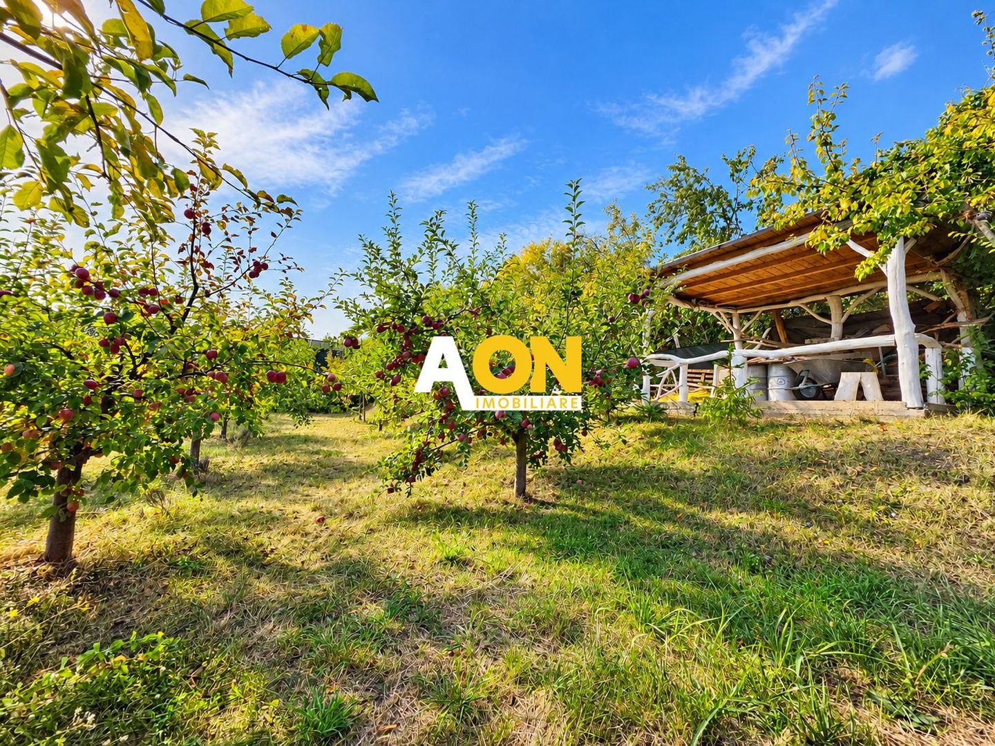 Vila deosebita, moderna, 4 camere, 1242 mp teren, cu panorama, Micesti - Poză 4