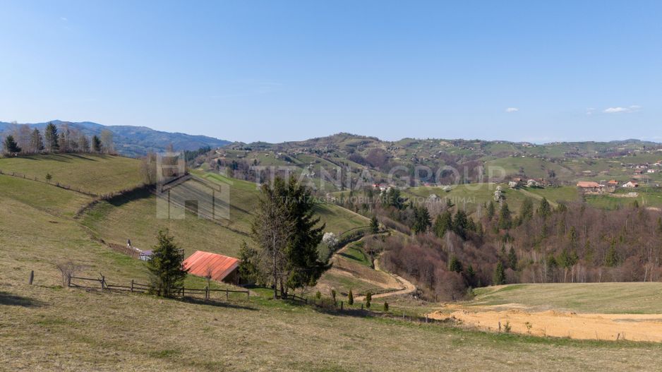 Teren intravilan în Poiana Mărului, 3.791 mp cu priveliste panoramica - Poză 20