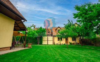 Casă nou construită în Centrul vechi Medias - Poză 5