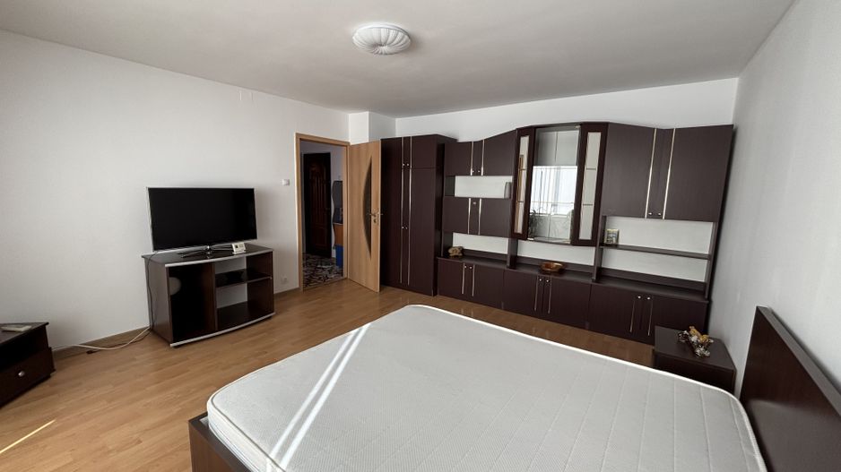 Apartament generos 2 camere - Poză 2
