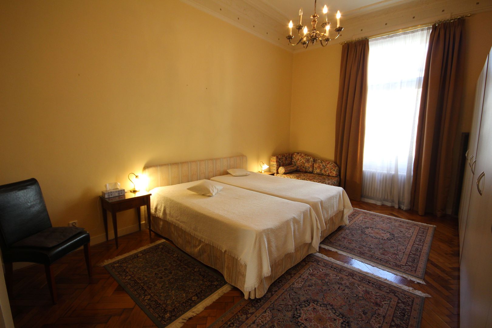 APARTAMENT DEOSEBIT IN ZONA CENTRALA - Poză 28