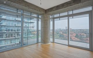 Luxury 2-Bedroom Apartment | Large Terrace | Parking | Prime Location ⭐ - Poză 8