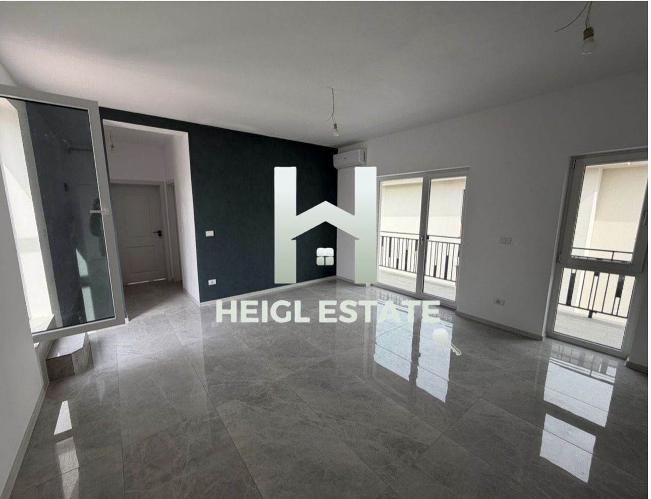 Apartament de tip penthouse cu 45 mp terasa - Poză 1