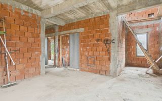 Casă la roșu cu etaj și 500 mp teren în Sântana - Poză 5
