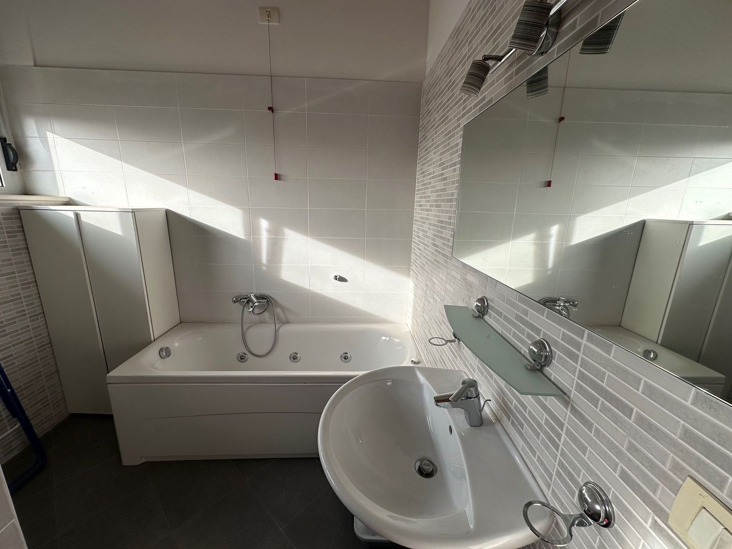 Apartament 3 camere cu terasa de 38 mp - Poză 14