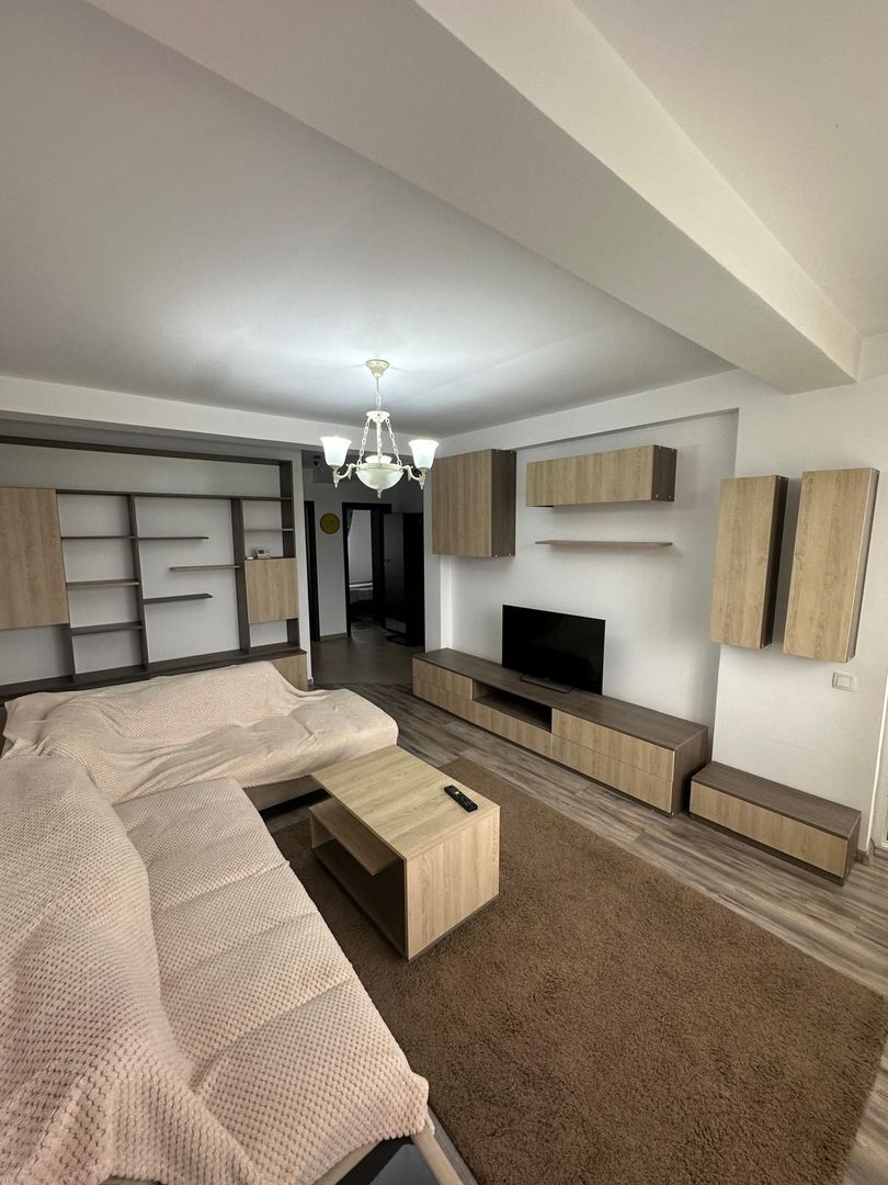 Agentie- Oferim spre inchiriere apartament cu 3 camere decomandat - Poză 3