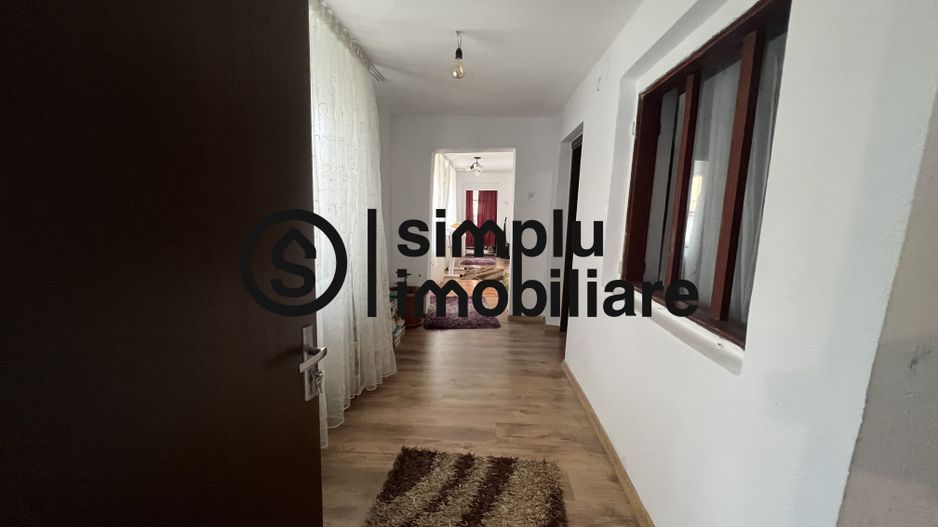 Casa 1 Mai Vis-a-vis de spitalul Nr.1 - Poză 4