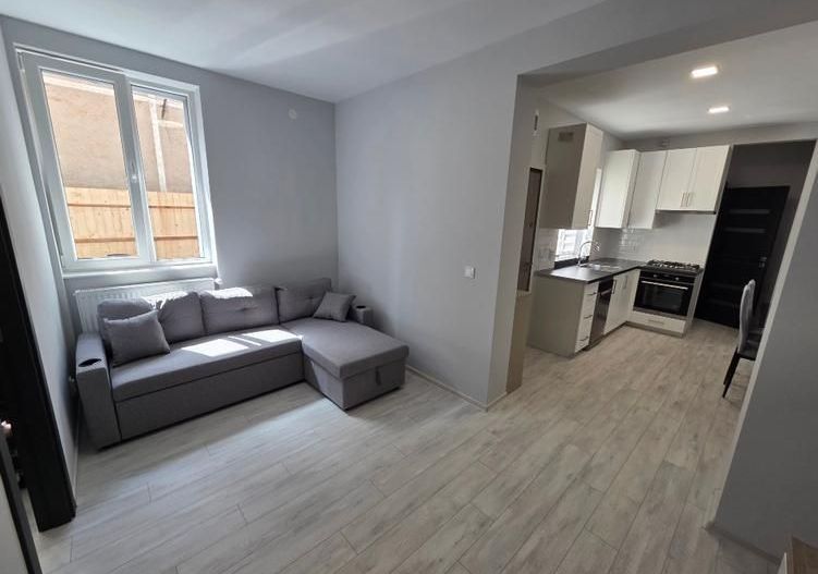 Apartament cu 2 camere renovat la casa | Curte | Central - Poză 3