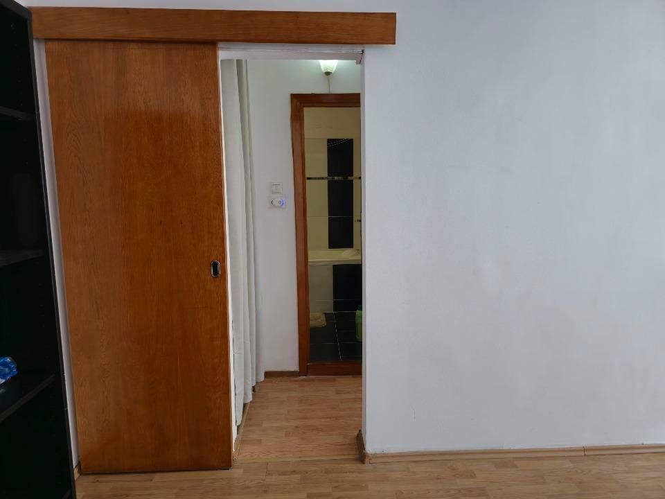 APARTAMENT LUMINOS METROU POLONA - Poză 6