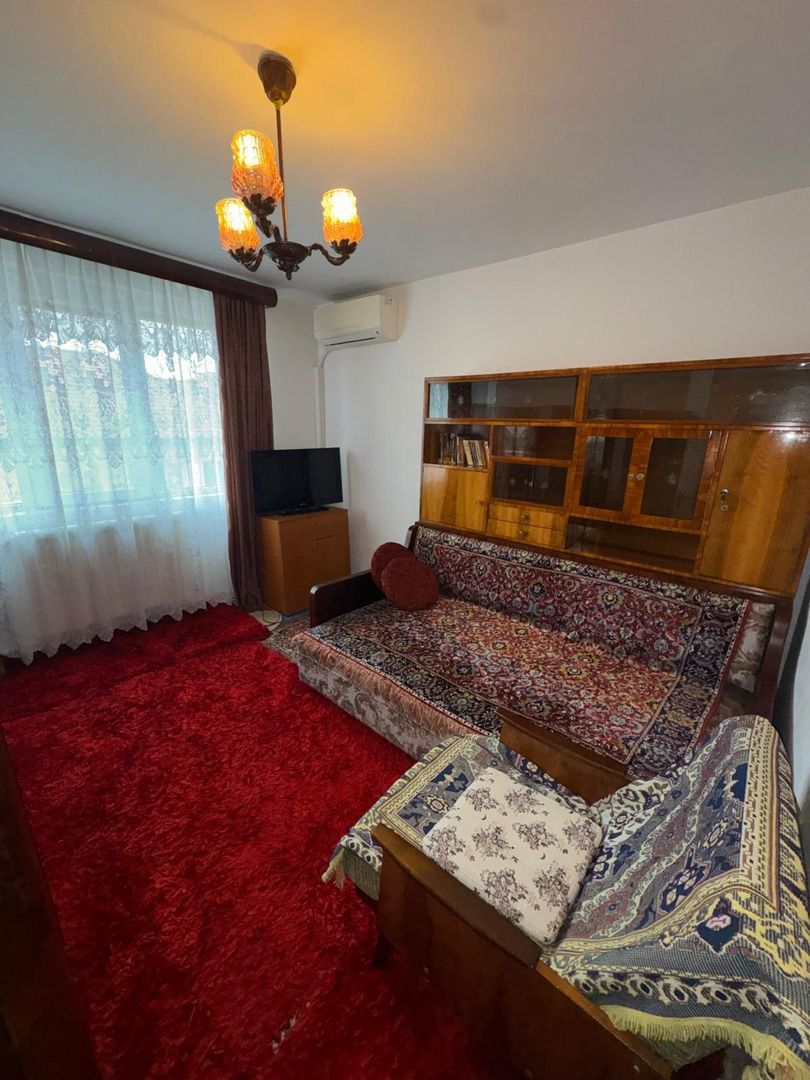 vand apartament 2 camere, etaj 2, zona Tratoria, incalzirea pe gaz - Poză 5