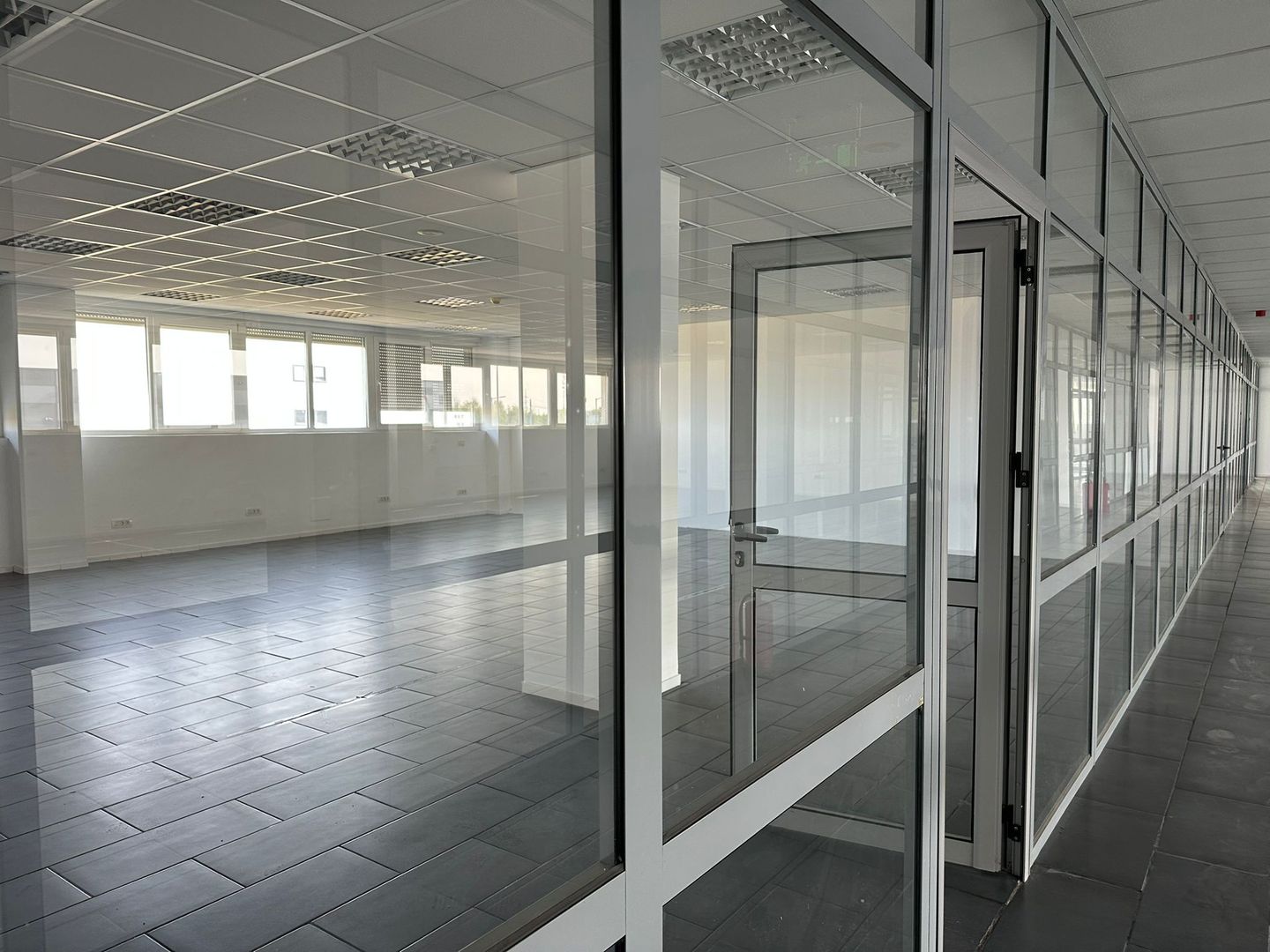 Spatiu depozitare - logistica 2.519 mp si birouri Chiajna A1 - Poză 25