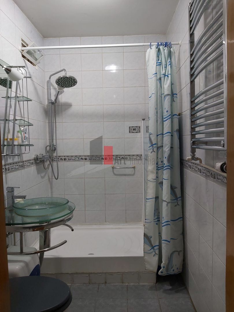 Apartamentul "SUPERMETO", BLOC STRADAL, REABILITAT - Poză 7