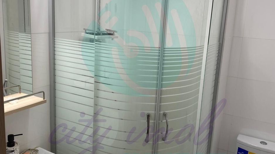 3 camere intr-o cladire cu arhitectura deosebita - Poză 7