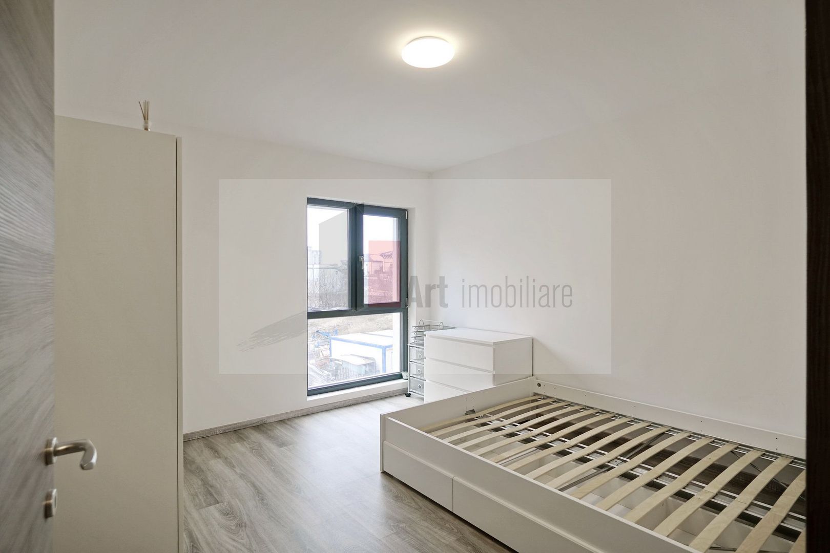 3 camere bloc nou Intrarea Monolitului - Poză 9