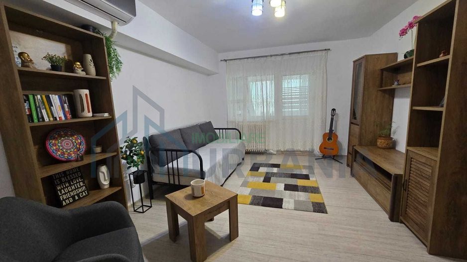Inchiriez Apartament 2 camere centru deal - Poză 1