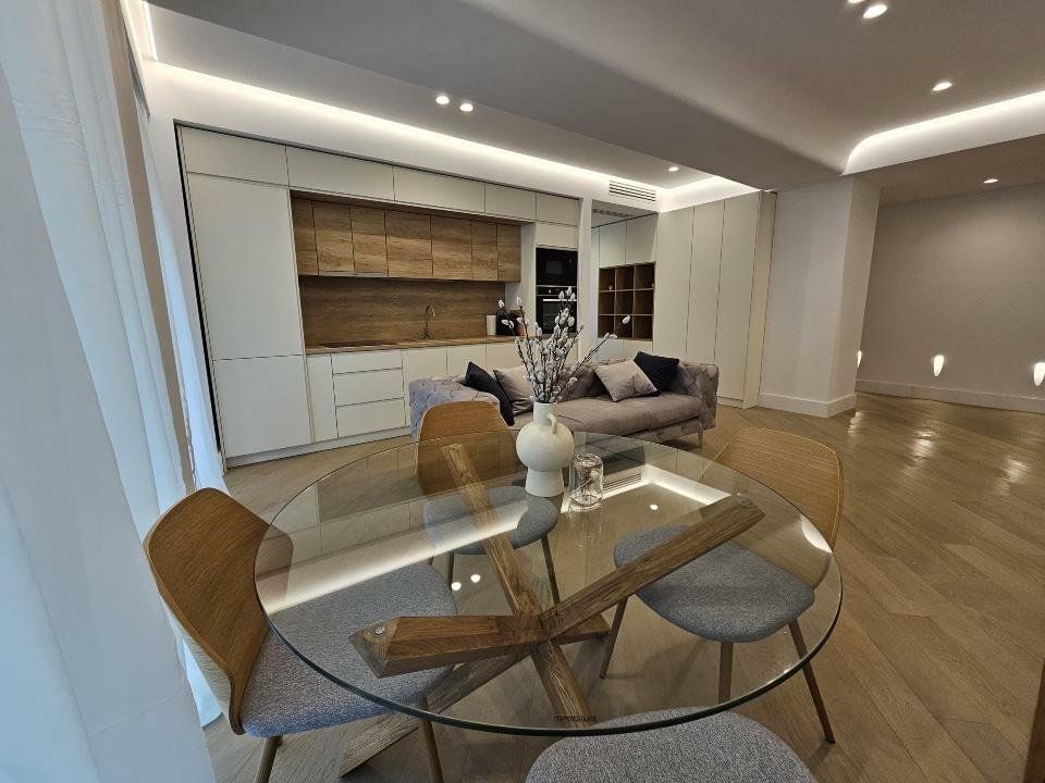 Cortina126, inchiriere apartament 3 camere + 2 locuri de parcare , 1700 EUR+TVA - Poză 12