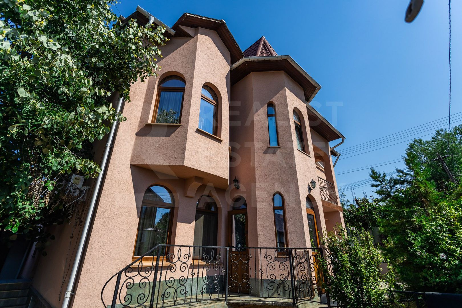 Chirie, casă, 5 camere, str. Zamolxe, Râșcani - Poză 1