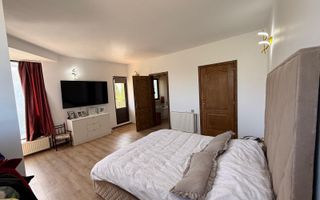 Casa de Vânzare la 4 km de Onești - Poză 4