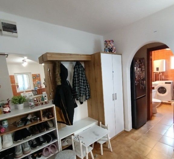 APARTAMENT MODERN MOBILAT & UTILAT BLOC 1982 ETAJ 2/4 GORJULUI METROU - Poză 5