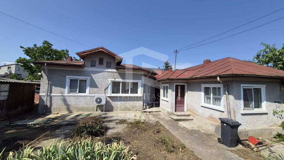 casa veche ce asteapta amenajarea ta, Ploiesti, central - Poză 1
