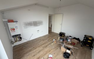 Spatios. Bucatarie inchisa. 2 balcoane. - Poză 2