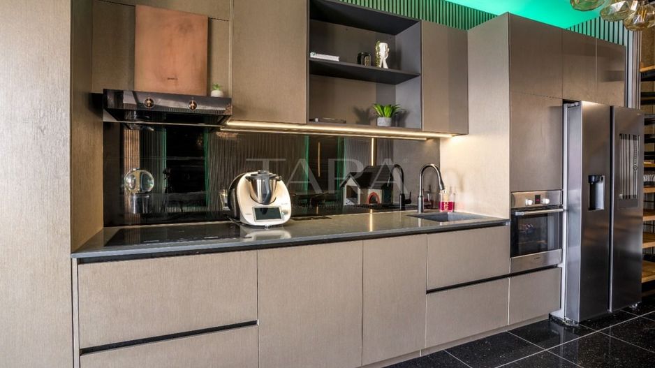 Penthouse elegant cu 4 camere și terasă panoramică în Grigorescu. - Poză 2