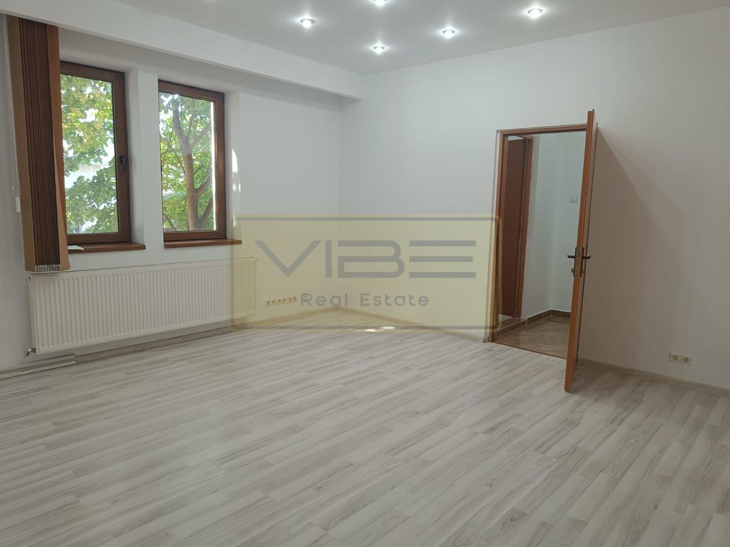 Spatiu birou 35 mp- Amenajat complet ! Gara- Canta - Poză 3