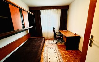 4 camere, 2 bai, centrala proprie - Poză 11