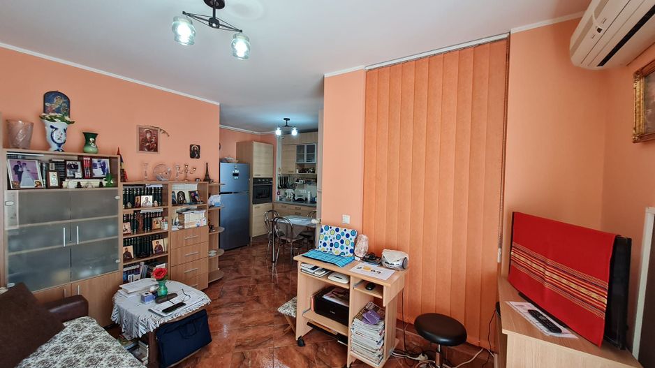 Apartament generos cu o camera - Poză 5