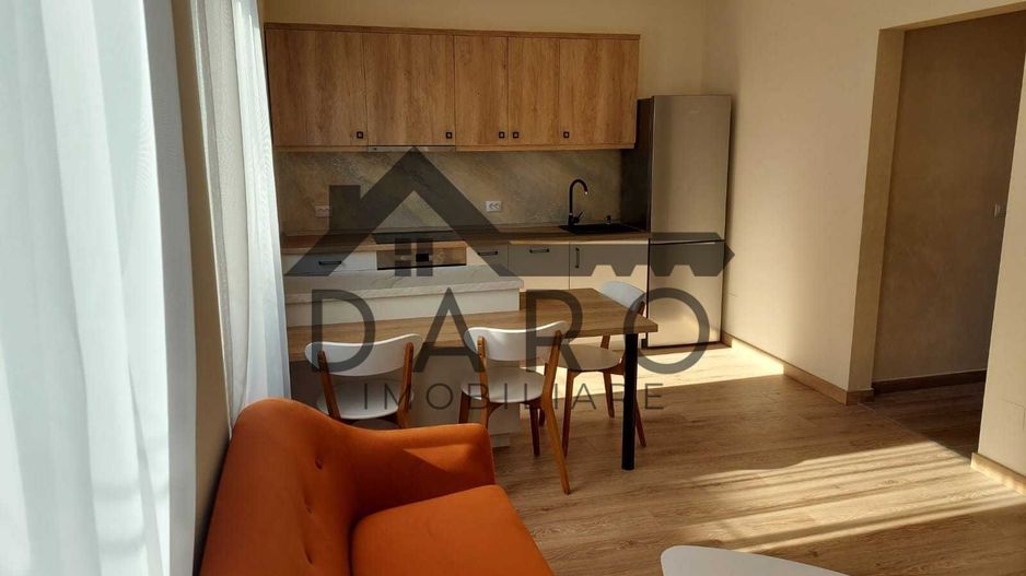 Inchiriez studio in centru, bloc nou, modern amenajat - Poză 1