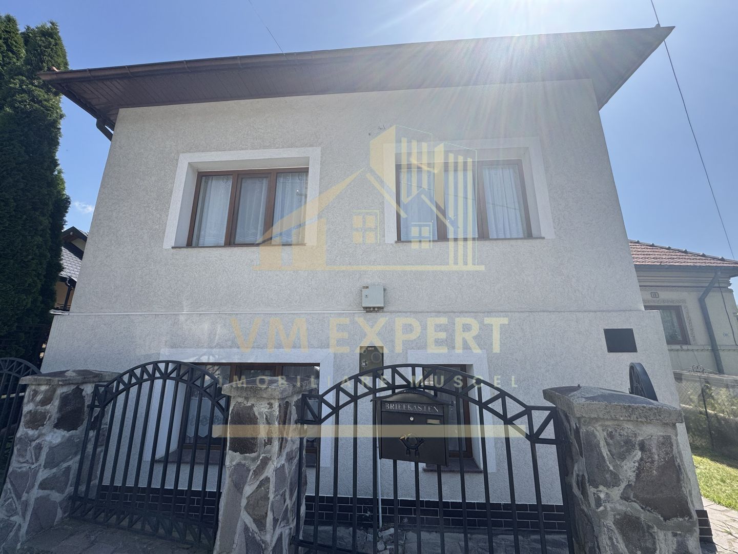 VILA 5 CAMERE, TEREN 4520 MP, LERESTI, ARGES - Poză 1