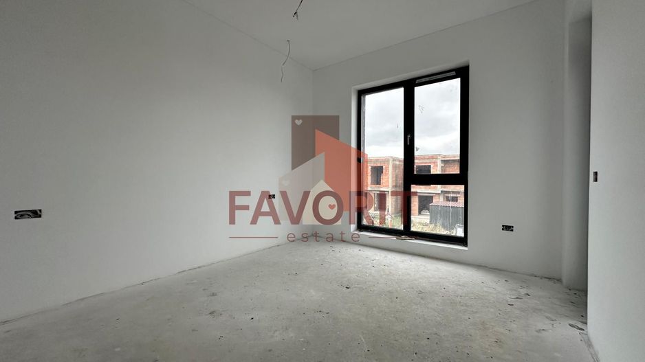 Duplex | Parter + Etaj | Toate utilitatile | Curte generoasa | - Poză 9