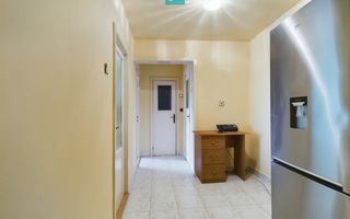 Apartament cu 3 camere, etaj intermediar - Poză 15