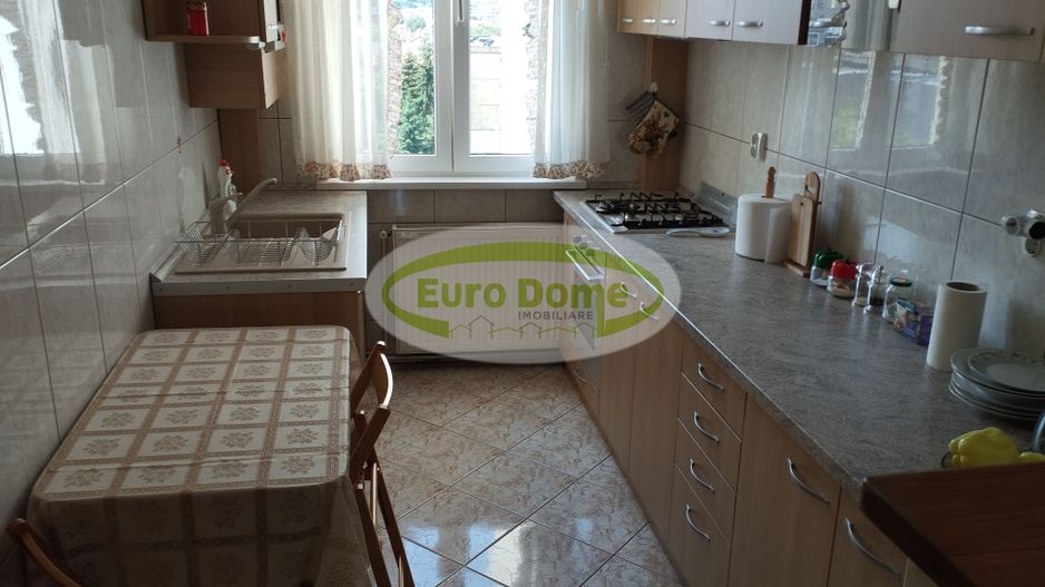 Inchiriere  apartament de 2 camere decomandat - Poză 4