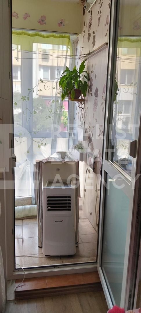 Garsonieră decomandată, 28 mp + balcon, vis-à-vis de Piața Delfinului - Poză 9