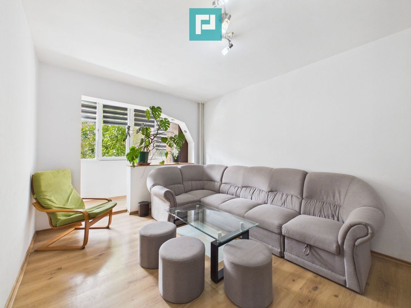 APARTAMENT 3 CAMERE, DECOMANDAT, ZONA VLAICU - Poză 1