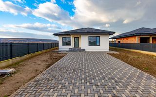 Casă/Vilă nouă de vânzare în Lilieci, Bacău - Poză 1