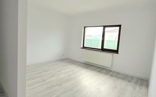 ​Casă 3 camere, 2 băi, curte generoasă 471 mp - Complex Luna, Balotești - Poză 10